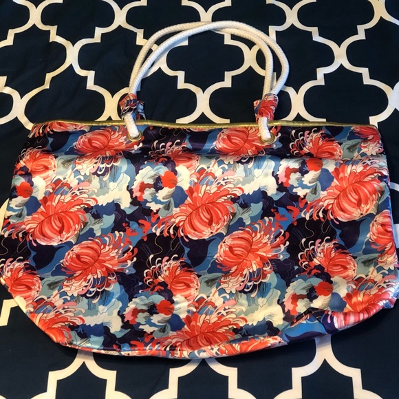 NWOT Paper Store Gold and Floral Tote Bag - Picture 2 of 5